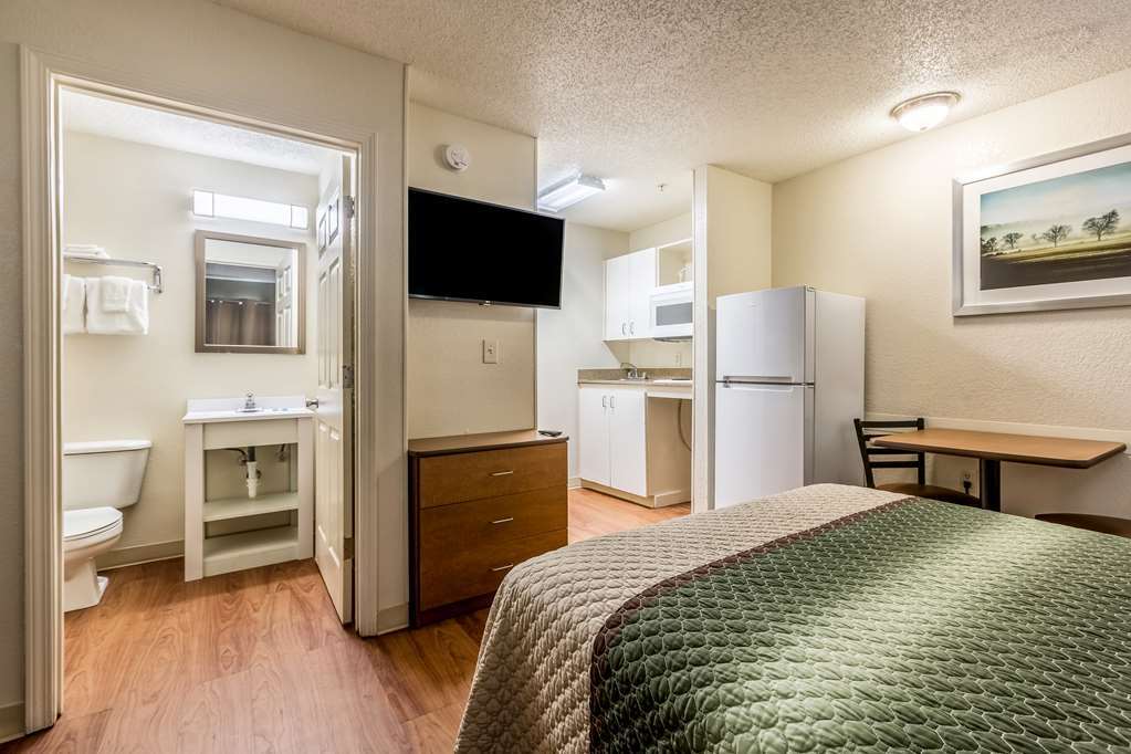 Hometowne Studios By Red Roof Louisville Zimmer foto